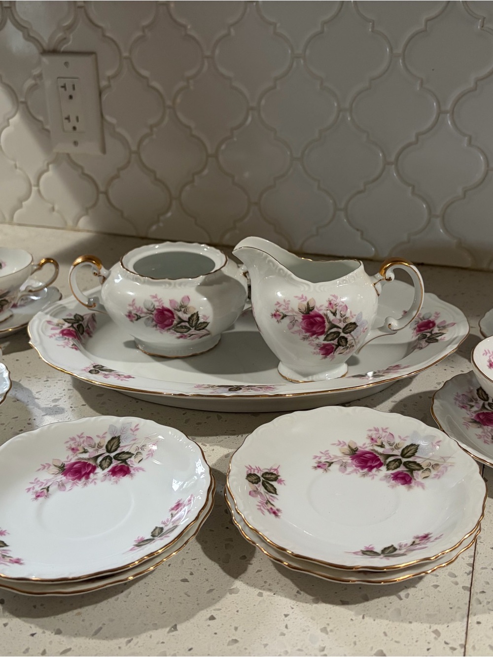Cream Porcelain Creamer & Sugar Bowl Set with Pink Rose Motif - Picture 1 of 6